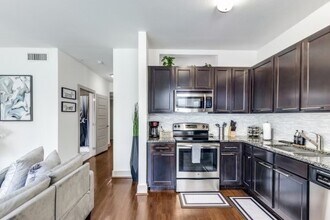 145 Heights Blvd in Houston, TX - Building Photo - Building Photo