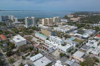 1343 4th St in Sarasota, FL - Building Photo - Building Photo