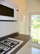 6944 Byron Ave in Miami Beach, FL - Building Photo - Building Photo