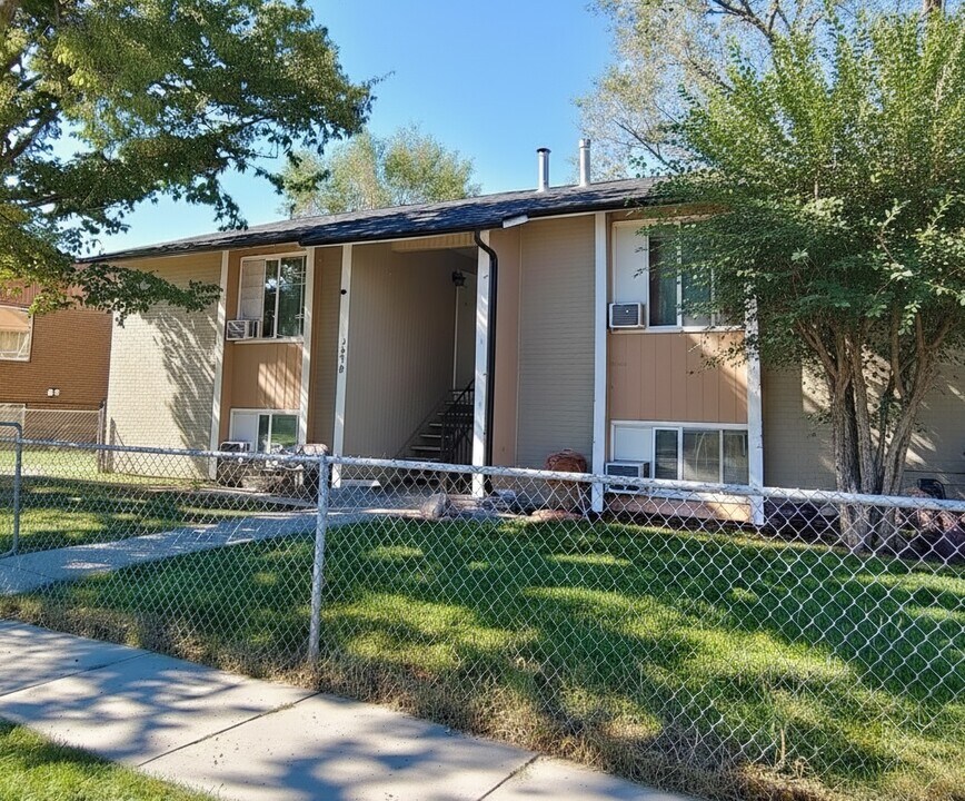 2530 S Parkcrest Dr, Unit 3 in Salt Lake City, UT - Foto de edificio