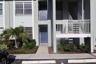 5440 S MacDill Ave in Tampa, FL - Building Photo