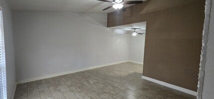 8801 Hammerly Blvd in Houston, TX - Building Photo - Building Photo