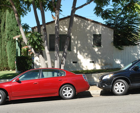 3827 Park Pl in Montrose, CA - Building Photo - Building Photo