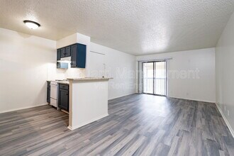 2756 N Charles Ave in Wichita, KS - Building Photo - Building Photo