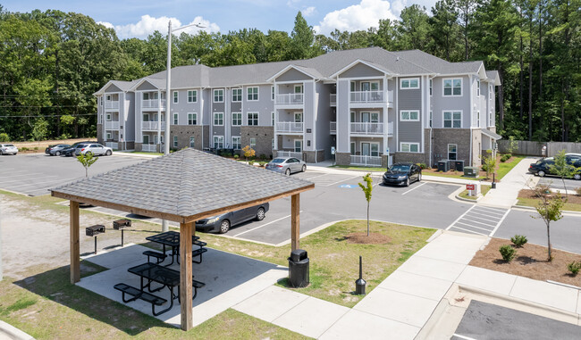 Lafayette Park Apartments in Fayetteville, NC - Building Photo - Building Photo