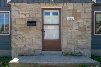 810 Sylvan Ave in Ann Arbor, MI - Building Photo - Building Photo