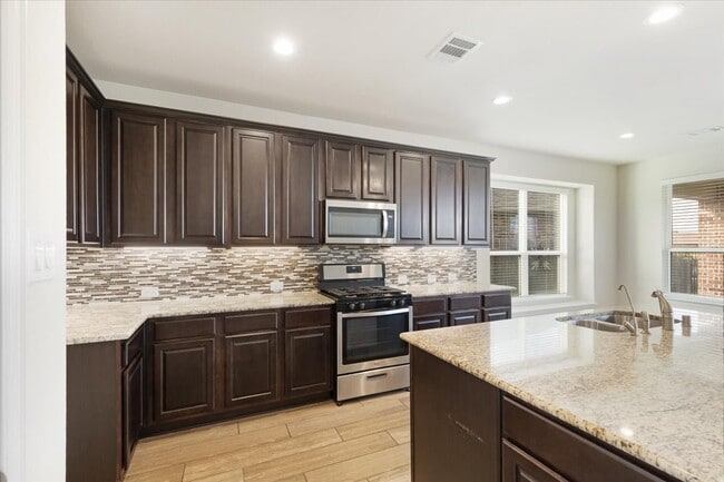 23213 Zinfandel Dr in Alvin, TX - Building Photo - Building Photo