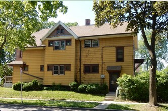 2777 N 48th St, Unit 2779 - Lower in Milwaukee, WI - Building Photo - Building Photo