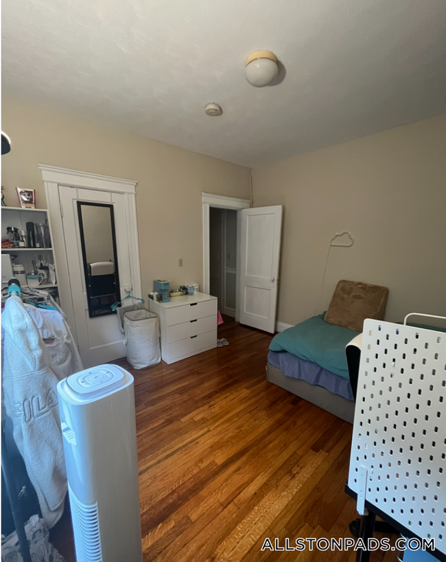 1193 Commonwealth Ave in Boston, MA - Building Photo - Building Photo