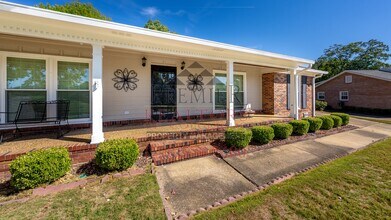 2335 Nottingham Dr in Columbus, GA - Building Photo - Building Photo