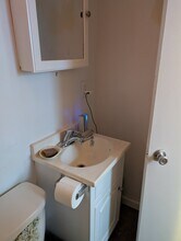 9 Medford St, Unit 1 in Somerville, MA - Building Photo - Building Photo