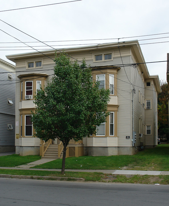 1405 Oneida St in Utica, NY - Building Photo