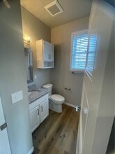 1023 S Nicolet Rd in Appleton, WI - Foto de edificio - Building Photo