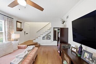 15 Arpege Way NW in Atlanta, GA - Building Photo