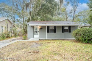 2221 Commonwealth Ave in Jacksonville, FL - Building Photo
