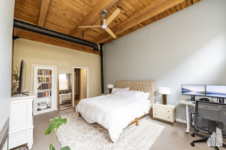 1737 N Paulina St, Unit 206 in Chicago, IL - Building Photo - Building Photo
