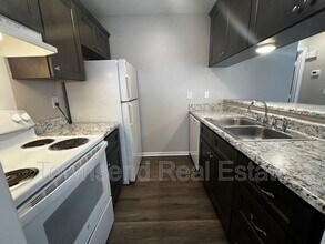 1425 Ireland Dr in Fayetteville, NC - Building Photo - Building Photo