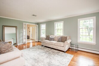 191 11 O Clock Rd in Weston, CT - Building Photo - Building Photo