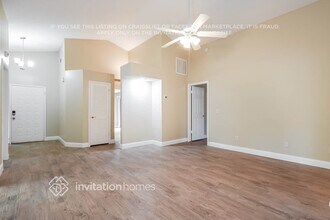701 Lakeside Pl in Longwood, FL - Building Photo - Building Photo