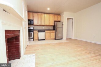 320 S 15th St in Philadelphia, PA - Building Photo - Building Photo