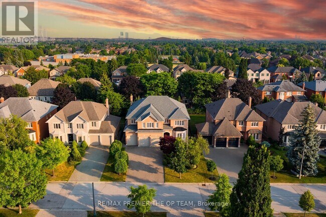 77 Malden St in Vaughan, ON - Building Photo - Building Photo