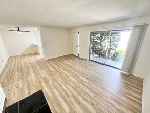 1535 Termino Ave-Unit -1535 Termino Ave #K 2 in Long Beach, CA - Building Photo - Building Photo
