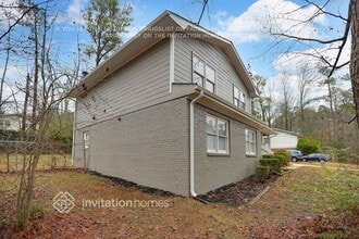 741 Small Elk Ct in Fairburn, GA - Building Photo - Building Photo