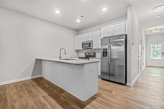 3181 Meadowstone Ln SW in Atlanta, GA - Building Photo - Building Photo