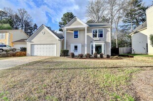 200 Pine Bridge Trail in Alpharetta, GA - Building Photo