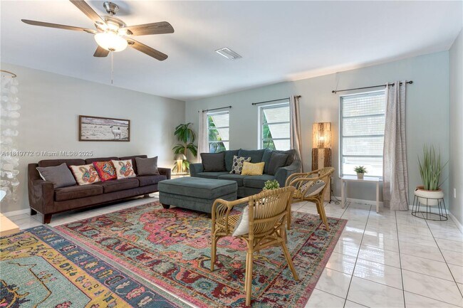 1122 S N St in Lake Worth Beach, FL - Building Photo - Building Photo
