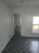 508 W Pleasant St in Freeport, IL - Building Photo - Building Photo