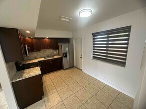 4131 SW 54th Ct-Unit -2 in Fort Lauderdale, FL - Building Photo - Building Photo