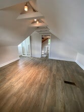 520 Eastern Pkwy in Louisville, KY - Foto de edificio - Building Photo