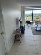 2350 NE 135th St, Unit 1109 in North Miami, FL - Building Photo - Building Photo