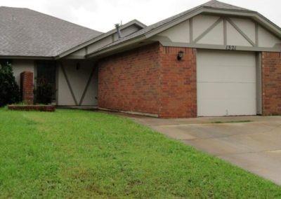 1321 Pennington Ave in Edmond, OK - Building Photo
