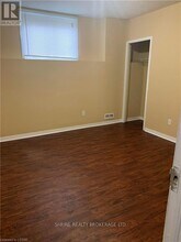 215 Thurman Cir in London, ON - Building Photo - Building Photo