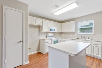 16225 Summerset Estates Blvd in Conroe, TX - Building Photo - Building Photo