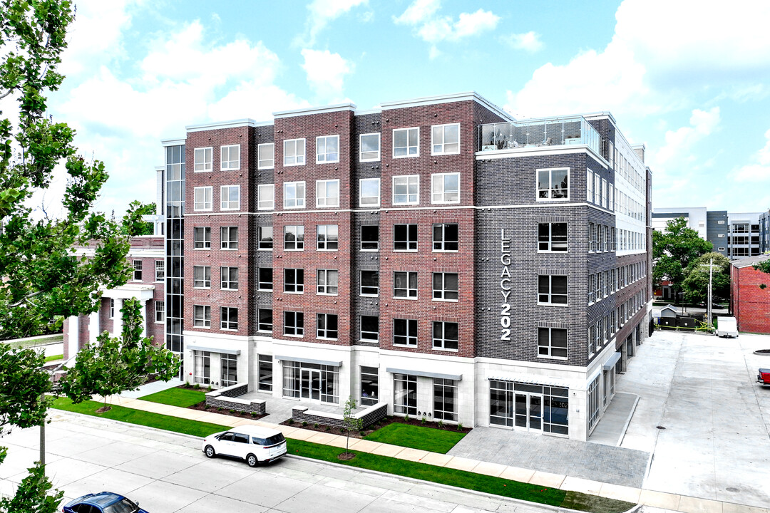 Legacy 202 - Luxury Student Housing in Champaign, IL - Building Photo