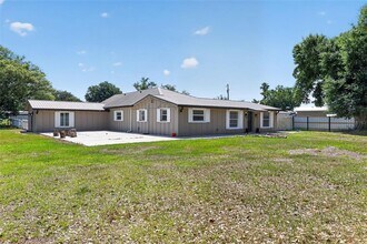 3240 Apfel Rd in Wesley Chapel, FL - Building Photo - Building Photo
