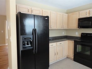 2058 River Birch Dr in Amelia, OH - Building Photo - Building Photo