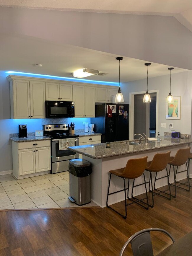 133 Sea Pines Dr in Youngsville, LA - Building Photo - Building Photo