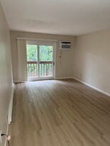 482 East St, Unit 10 in Plainville, CT - Building Photo