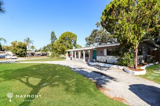 12201 106th St in Largo, FL - Building Photo - Building Photo