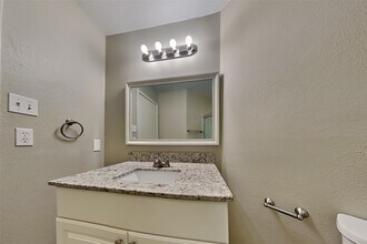 20202 Stonegrove Ct in Tomball, TX - Building Photo - Building Photo