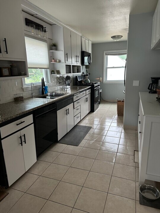 1223 2nd St NE, Unit Room A in Rochester, MN - Foto de edificio
