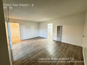 25042 Oak St in Lomita, CA - Building Photo - Building Photo