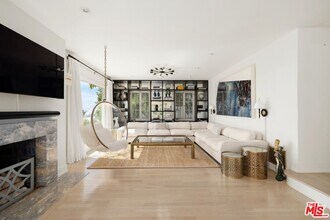 6650 Whitley Terrace in Los Angeles, CA - Building Photo - Building Photo