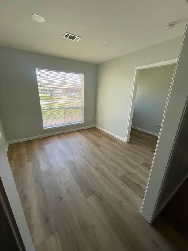 11002 Segrest Dr in Houston, TX - Building Photo - Building Photo