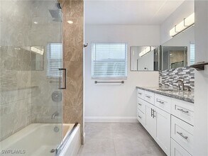 1545 3rd St S in Naples, FL - Building Photo - Building Photo