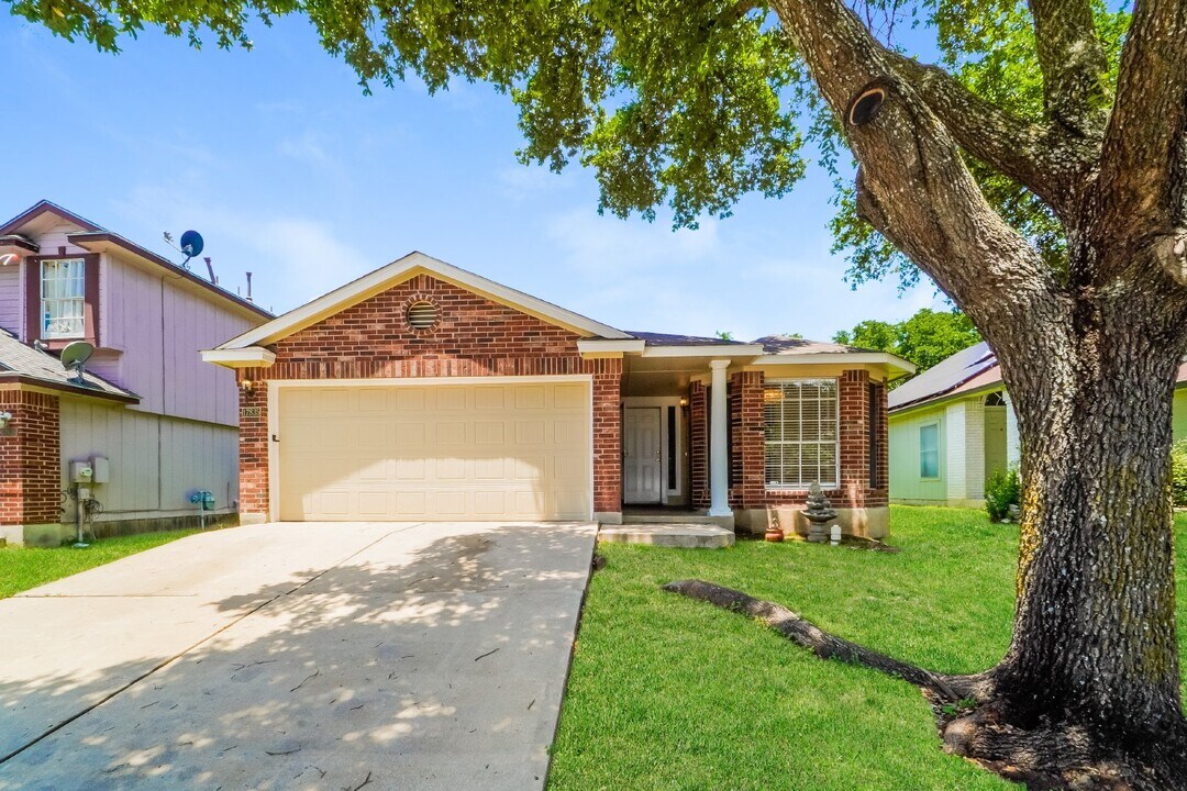 17835 Loch Linnhe Loop in Pflugerville, TX - Building Photo